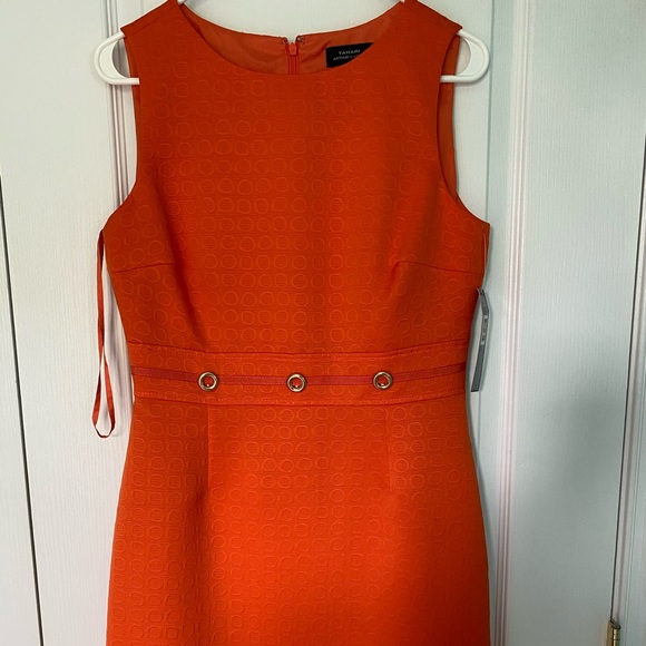 Tahari Dresses & Skirts - Tahari dress